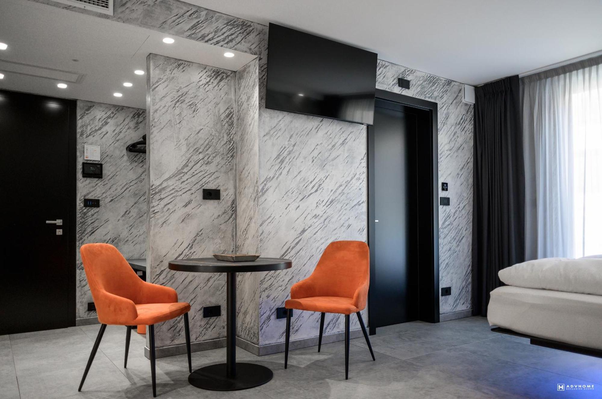 Adv Home - Exclusive Rooms Болзано Екстериор снимка
